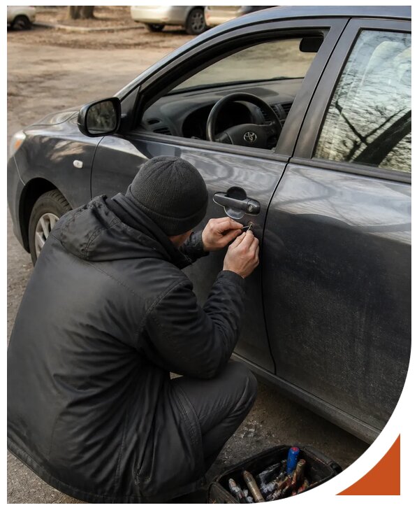 Профессиональное вскрытие автомобиля Тойота без повреждений в Шахтах